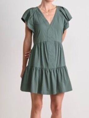 Vineyard Vines Performance Dress Green Flutter Sleeve V Neck Size L NWT